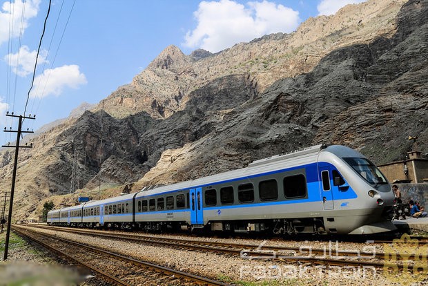  آشنایی با تور اراک مشهد با قطار 