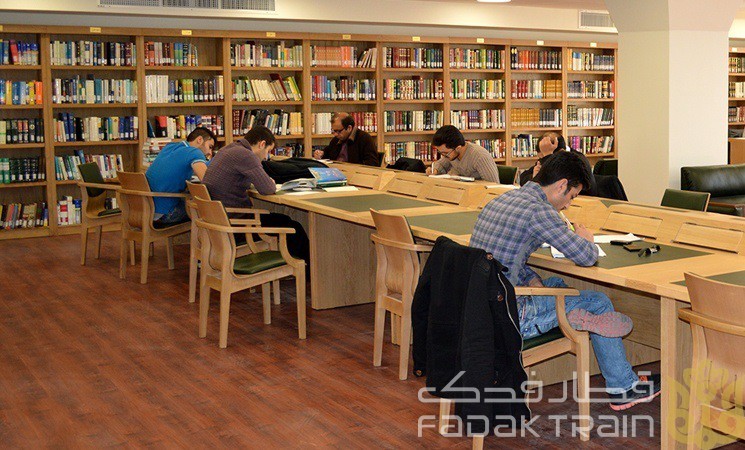 موزه ملی ملک از چه مجموعه هایی تشکیل شده است؟