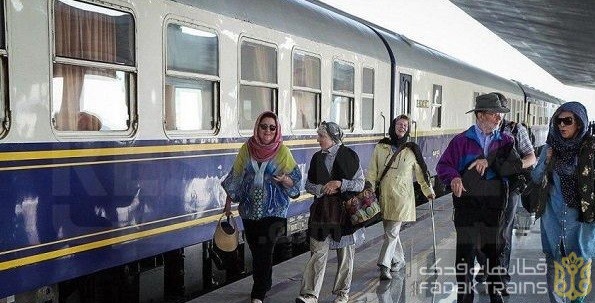 کدام قطارها روی ریل مسیر تهران – تبریز در حال حرکت می باشند؟