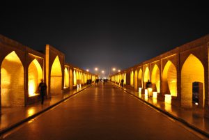 بستر پل خواجو اصفهان