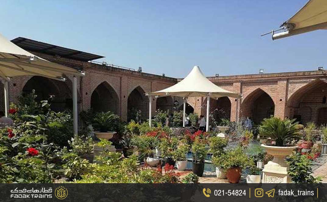 کاروان‌سرای لات (شاه‌عباسی)