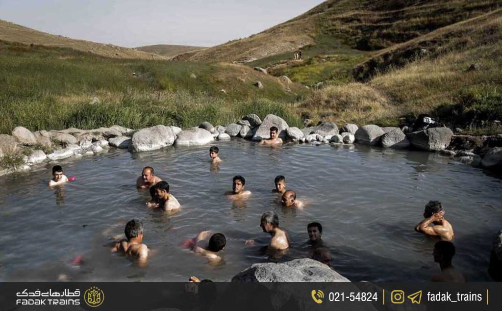 چشمه آبگرم لاریجان