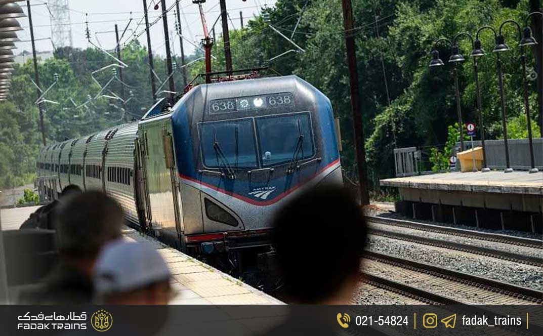 سکوی ایستگاه قطار