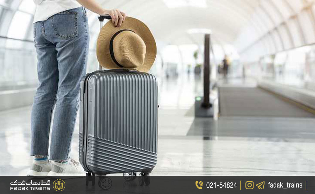چمدان با بدنه سخت
