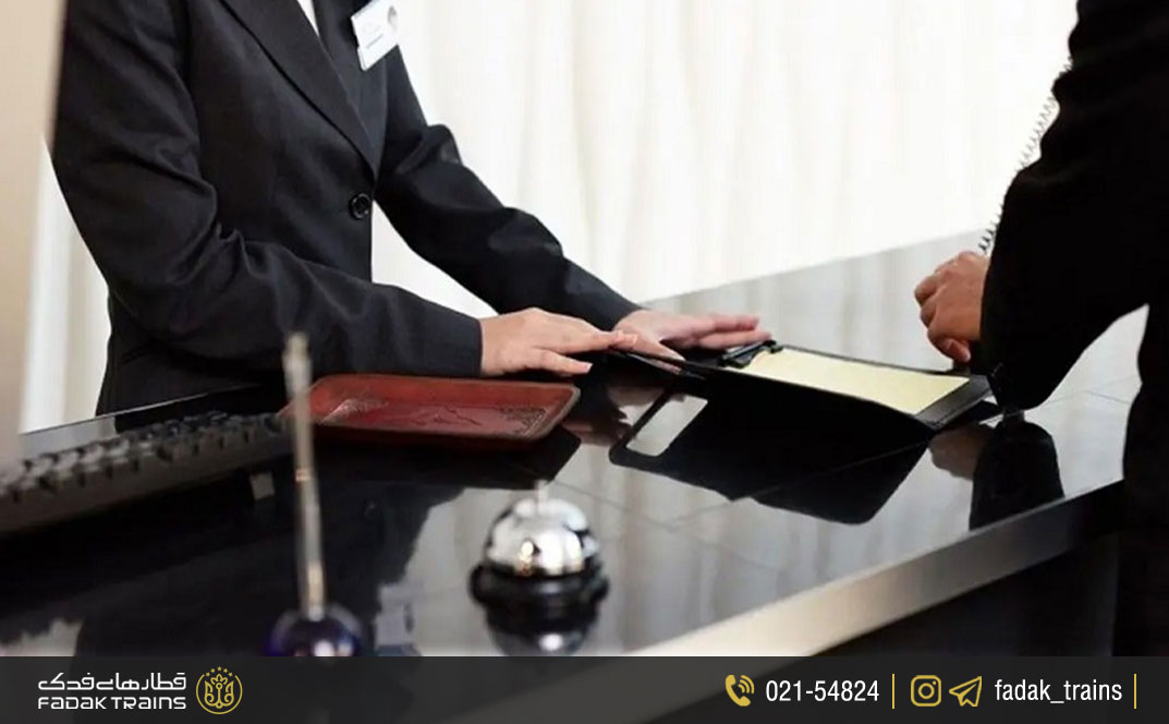 مراحل انجام چک این در هتل از ورود تا دریافت کلید