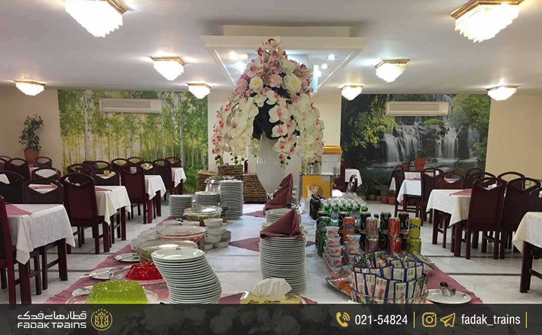 رستوران زمرد هتل خانه سبز