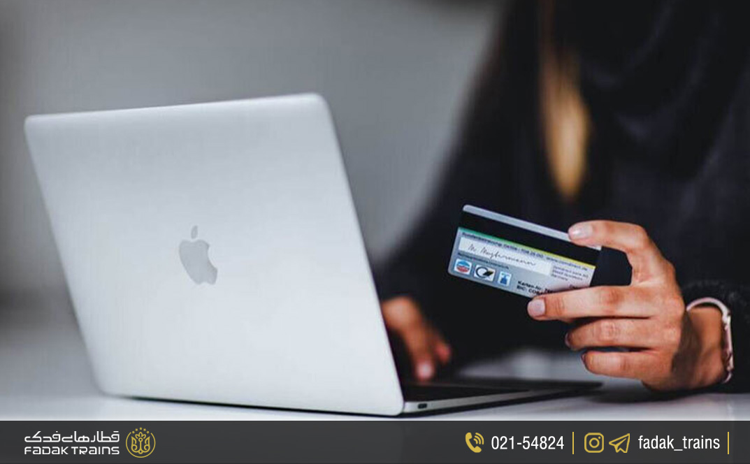 مقایسه خرید حضوری بلیط قطار با خرید اینترنتی در قم